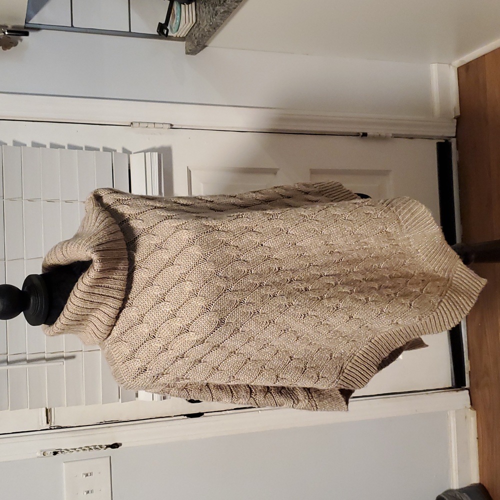 Steve Madden Turtleneck Shawl